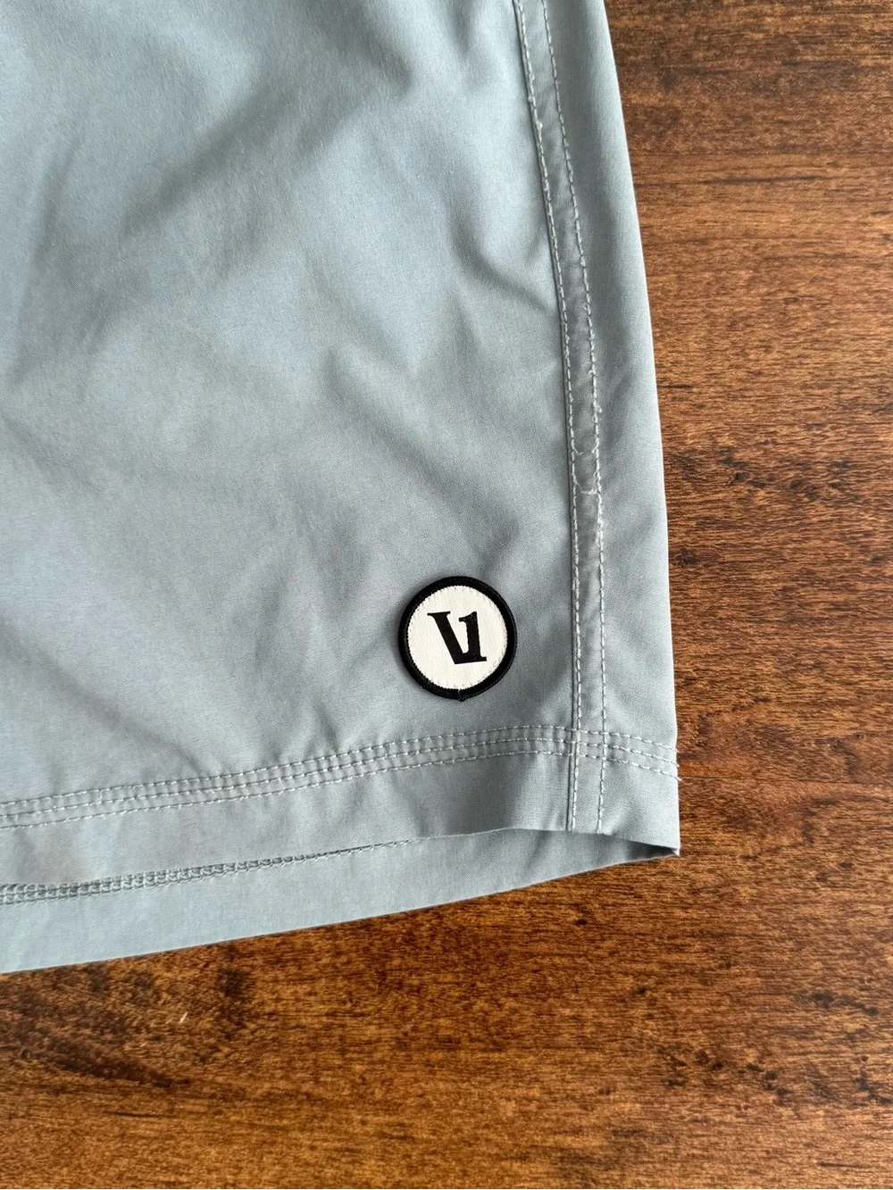 Vuori Men's Large Kore Shorts Green/Gray